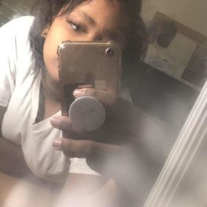 Meet your Posher, Makayla